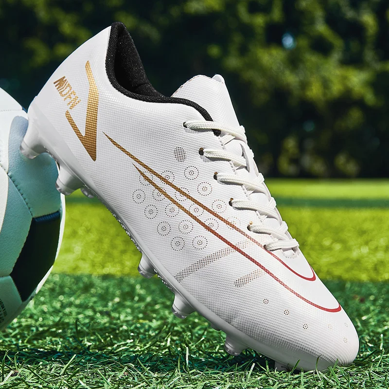 Hot Sale Soccer Shoes Men Soft Running Sports Shoes Outdoor Outdoor