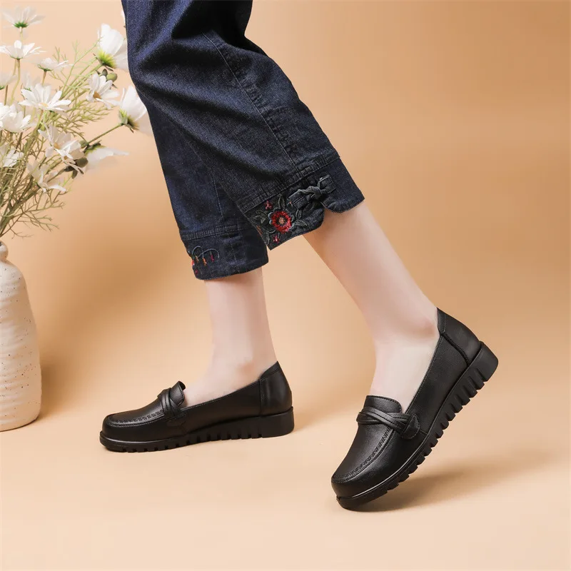 2023 Fashion Women Shoes Genuine Leather Loafers Women Casual Shoes Soft Comfortable Shoes Women Nurse Work Shoes