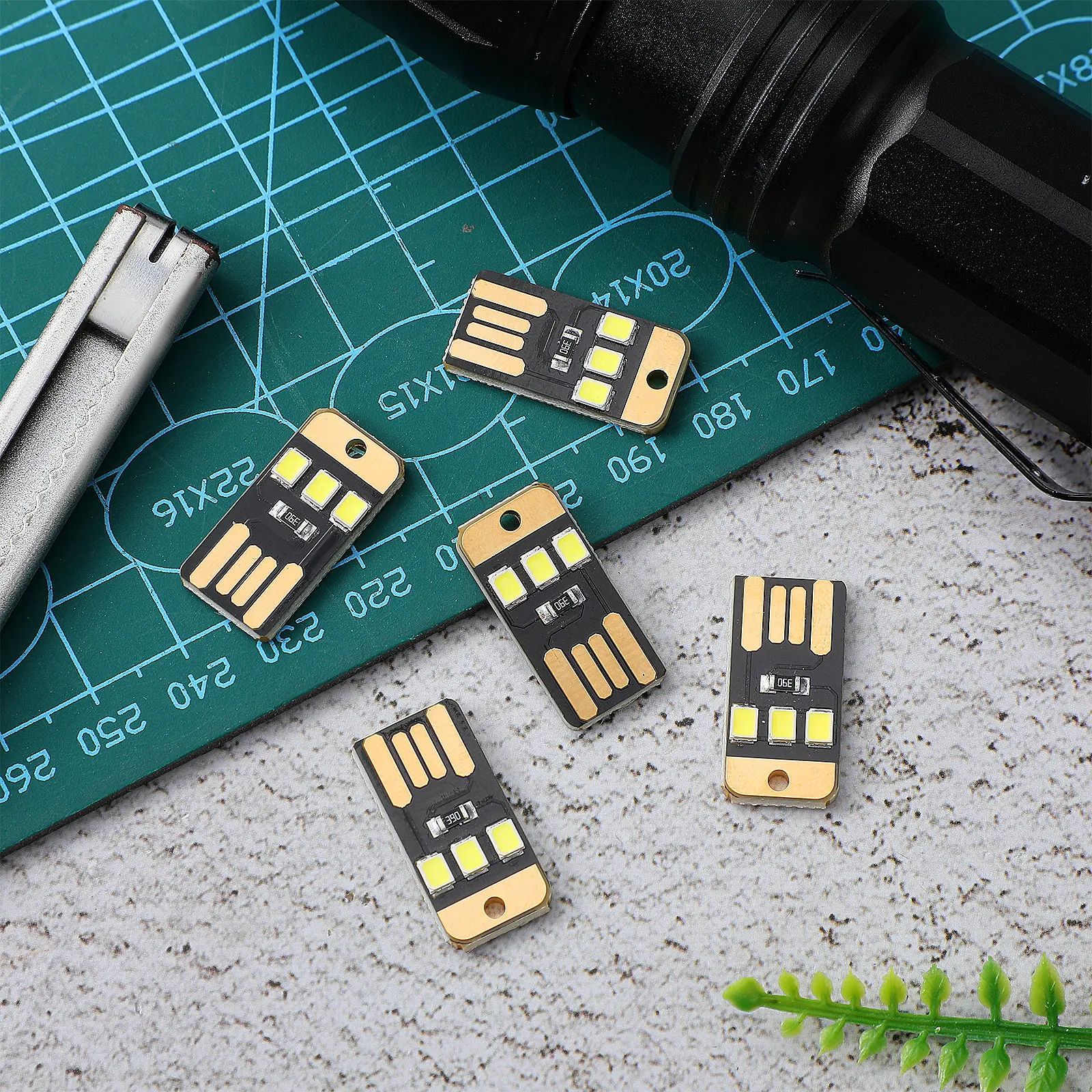 5Pcs 초박형 휴대용 USB 미니 LED 라이트 키보드 노트북 야간 캠핑 비상 조명 키 체인 램프 따뜻한 화이트