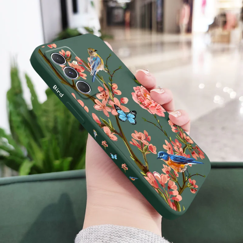 Elegant Bird and Floral Design Phone Case