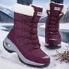 أحذية الثلوج الفراء المريحة للنساء بطانة دافئة أحذية مضادة للانزلاق تصميم أنيق لمغامرات الشتاء أحذية الثلوج منصة مقاومة للماء