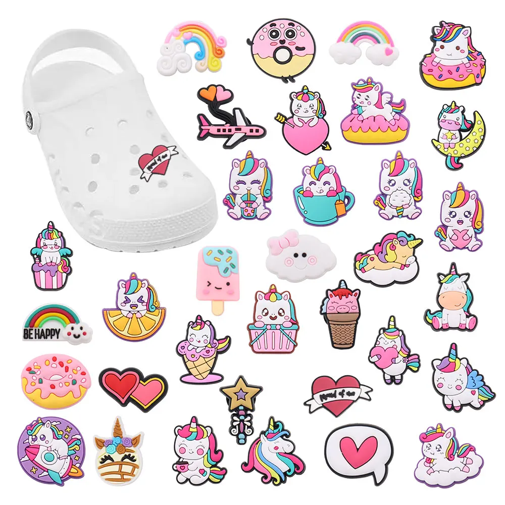 Árusít Kiskereskedelem 1pcs PVC Félcipő charms aranyos Unikornis Fehérítőszer Besötétedik Rainbow kiegészítők cipők Felcsatol dekorációs számára gyerekeknek Félfogadás Jelenlevő