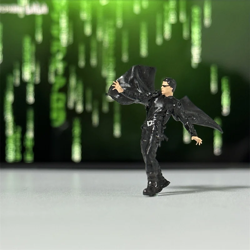MATRIX マトリックス　フィギュア　ネオ、トリニティー　2体セット Amazon.co.jp: Diamond Select Toys The Matrix Gallery