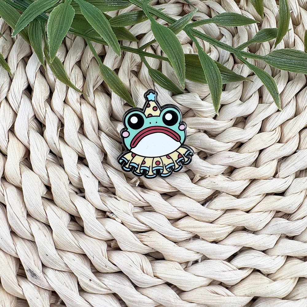 Lustiger Clown-Frosch Emaille-Pin, Trauriger Frosch-Brosche, Zirkustier-Abzeichen, Kawaii Metall-Schmuck, Geschenk für Kinder und Fans, für Rucksack und Jacke – Detail 10