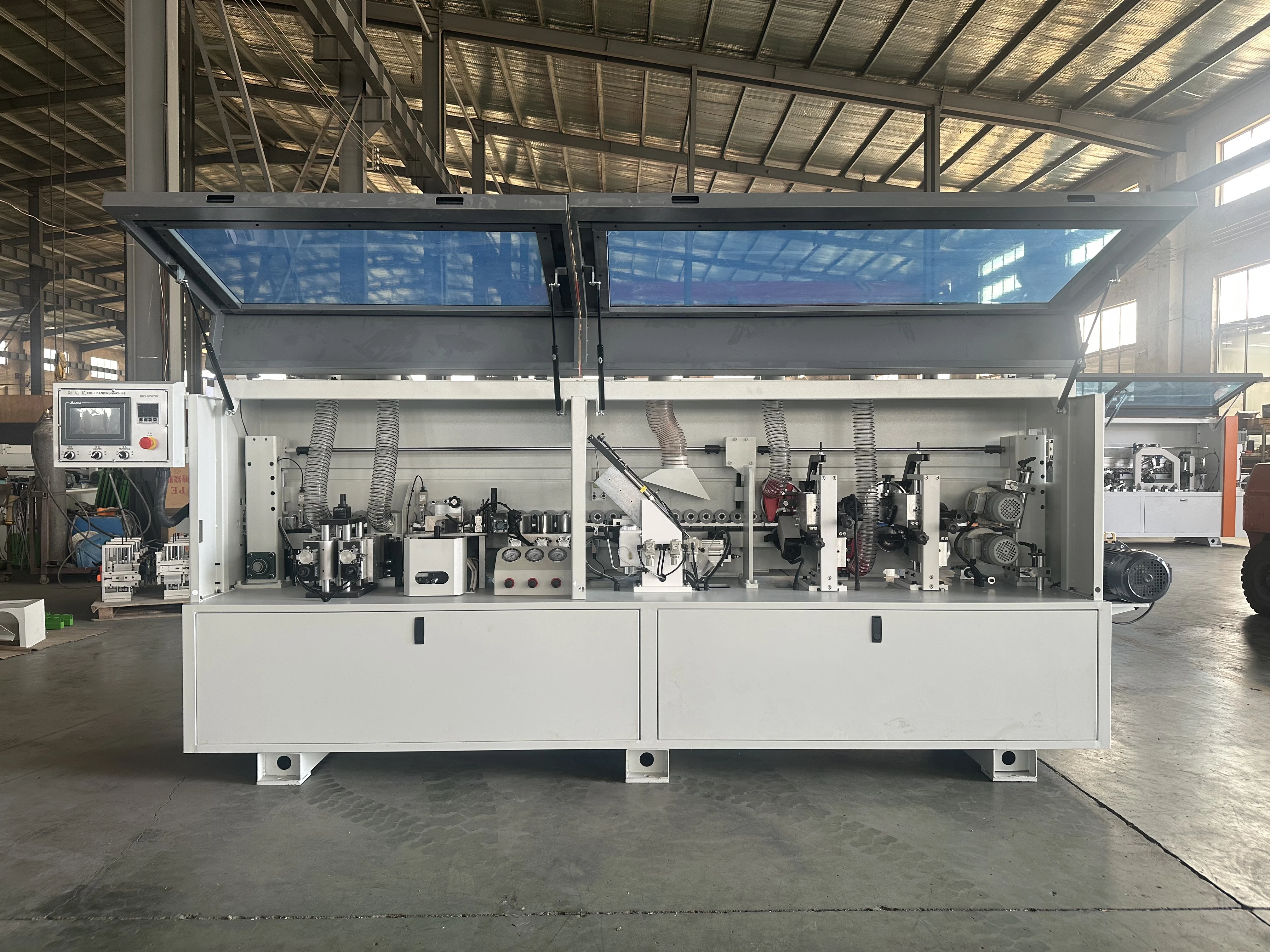 맞춤형 자동 베벨 곡선 실링 접착 본딩 도구 판매 다기능 완전 자동 PVC MDF 엣지 밴딩 기계