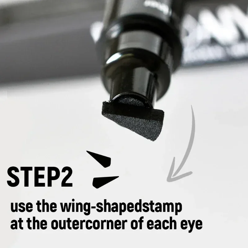 محدد عيون سائل مزدوج الأطراف على شكل مثلث ملون مقاوم للماء 4