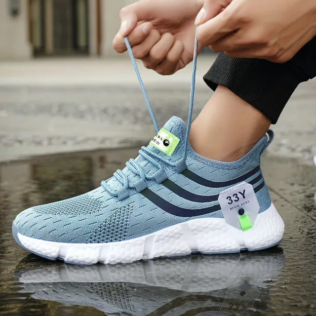 Men Shoes Breathable Classic Running Sneakers for Man Outdoor Light Comfortable Mesh Shoes Slip on Walking ShoesTenis Women 2