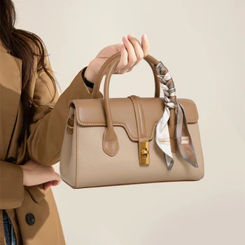 Leather Cowhide Shoulder Bag CrossBody Large Capacity Stylish Womens Bag 2026