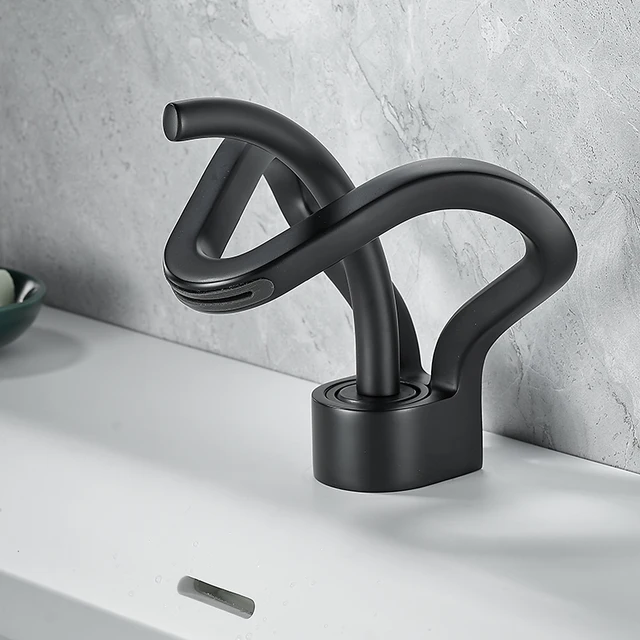 น้ําตกสร้างสรรค์ห้องน้ําอ่างล้างหน้าก๊อกน้ําก๊อกน้ําดาดฟ้าติดตั้งร้อนเย็นน้ําผสมเครนทองเหลืองเดี่ยวก๊อกผสม 4