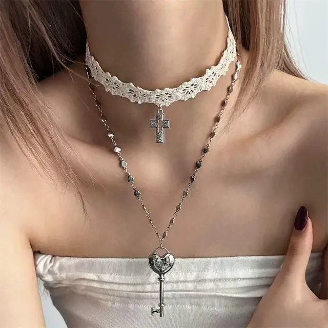 Y2K – collier ras du cou en dentelle blanche pour femmes, bretelles croisées, clé, chaîne en cœur doux et Cool, Double couche, bijoux de fête à la mode, cadeau 1