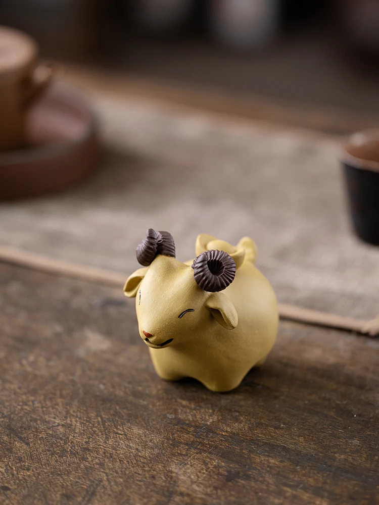 수제 자색 점토 이싱 오리지널 광산 차 장식품 행운의 양 동물 피규어 프리미엄..