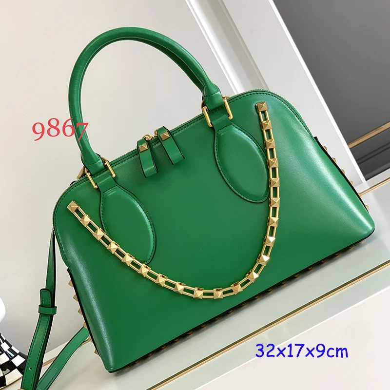 

New Rivet Decoration Large Capacity Shell Bag Versatile Women's Handbag Luxury Design Shoulder Bag Diagonal Straddle Bag