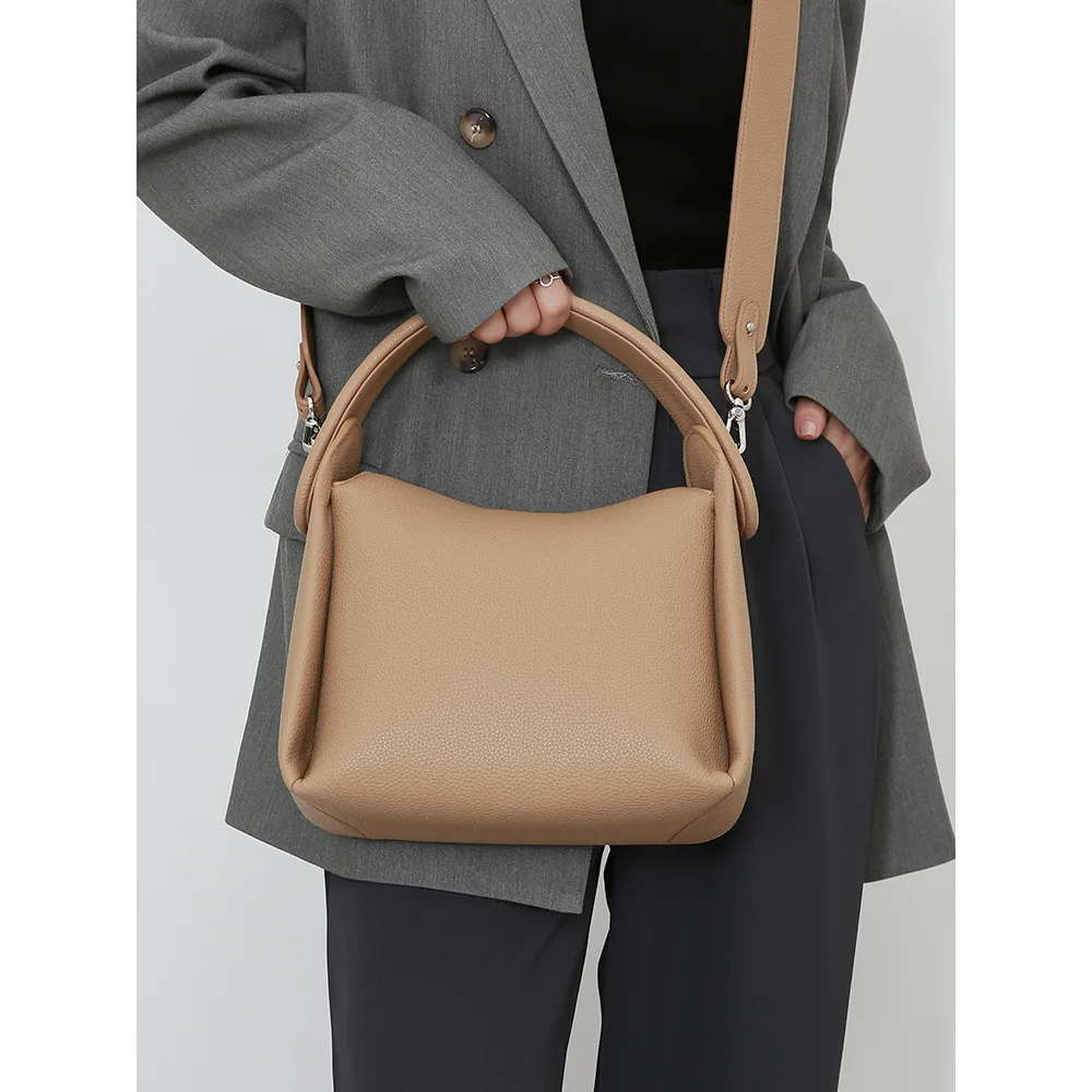 

2023 Women New Fashion Unique Concise Top Handle OL Temperament Mini Handbag Shoulder Bag Crossbodybag Club Party Office Daily