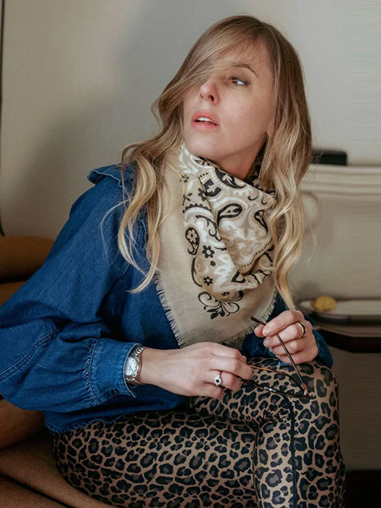 Women Vintage Scarf  Retro Floral Paisley Print Square Scarfs Frayed Edges Lightweight Shawl Spring New Outfit For Woman - 4