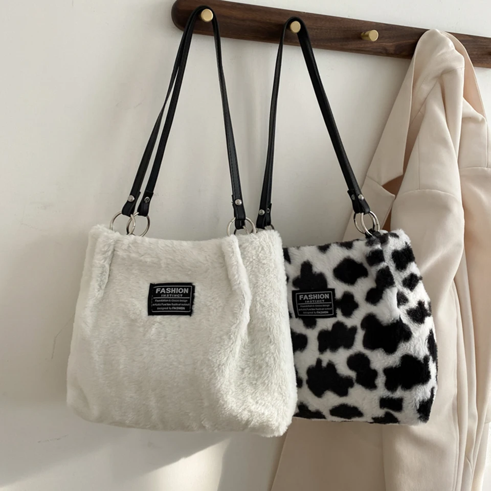 バッグ theworldisyouroyster 24aw Patch Fur Bag Women Plush Tote Bag Versatile Furry Shoulder Bag Zebra/Cow