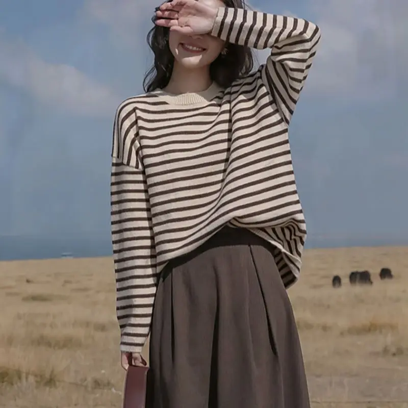 

Autumn and Winter New Korean and Japanese Style Super Elegant Celebrity Stripe Loose Lazy Knit