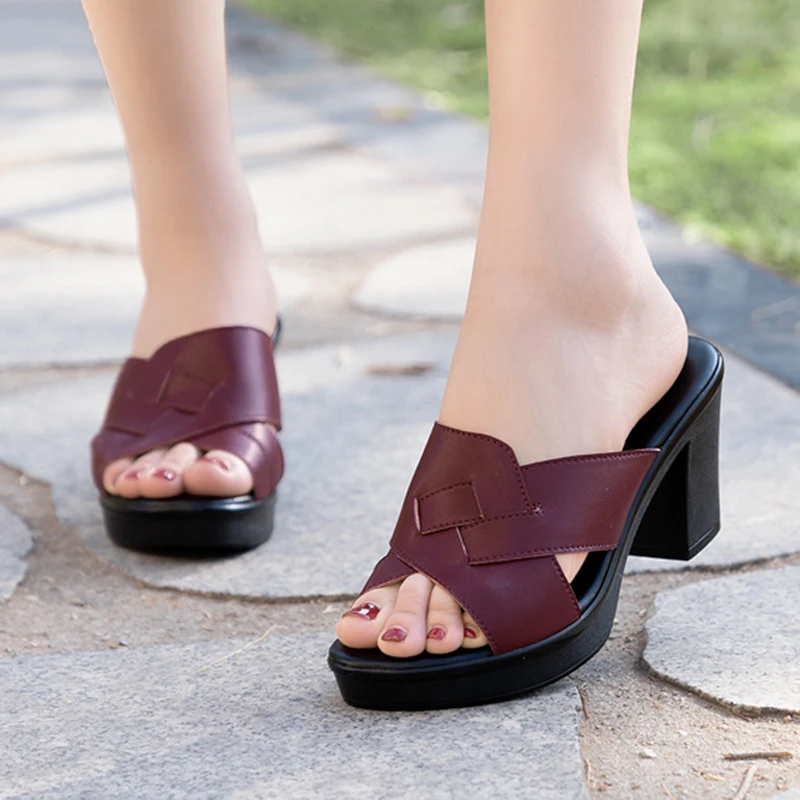 2022 New Summer Fashion Leather Slippers Women's High-heeled Mother Slippers Thick Heel Wear Anti-slip Word Drag Wholesale