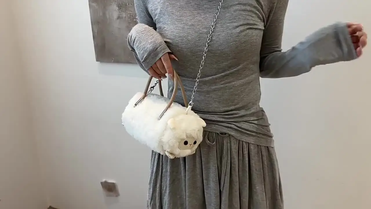 Сумка-мессенджер Симпатичная плюшевая сумка через плечо Маленькая пушистая