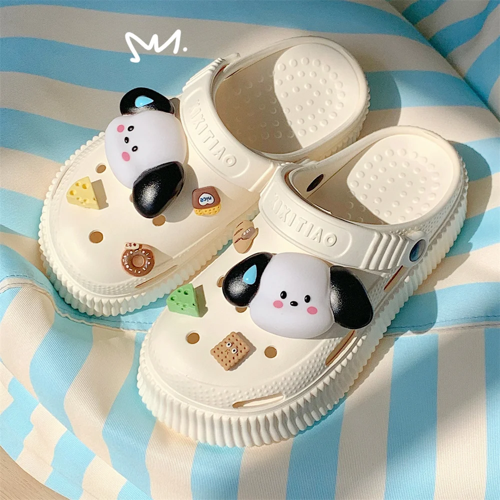 Ins Sweaty Little Dog Hole Garden Shoes Summer Creative Thick Soles Hollou Out Sandals Female Slipper Beach Water Shoes