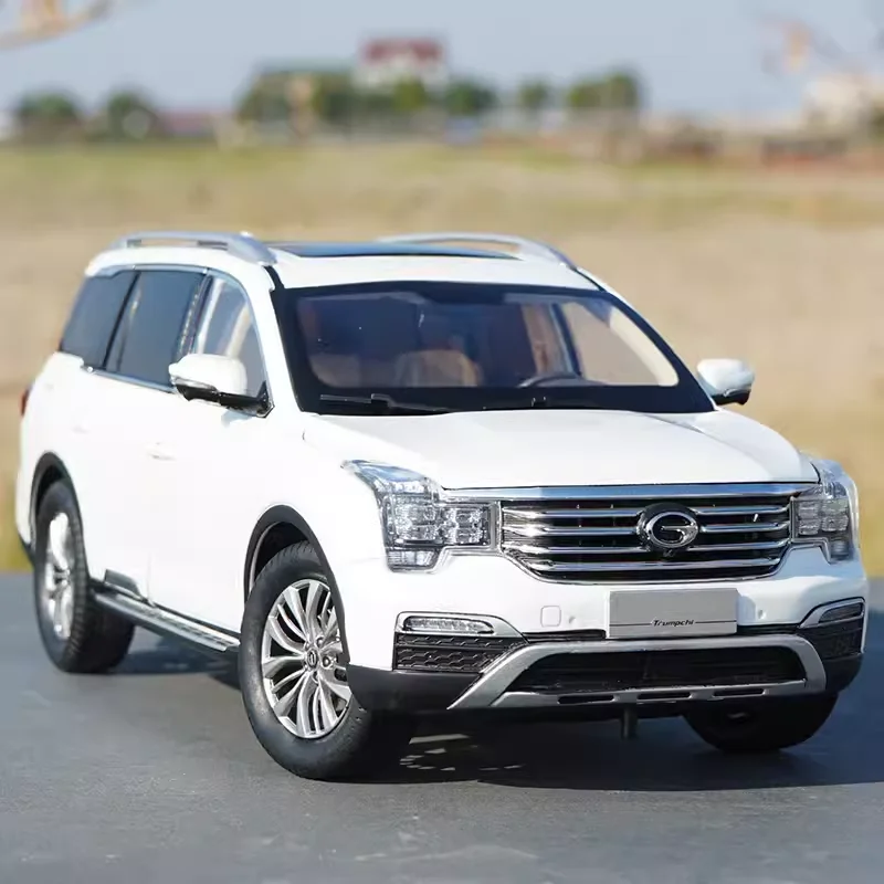 

Diecast 1:18 Scale Original Trumpchi GS8 Alloy Automobile Model Exquisite Gift Finished Product Simulation Toy Collection Gift
