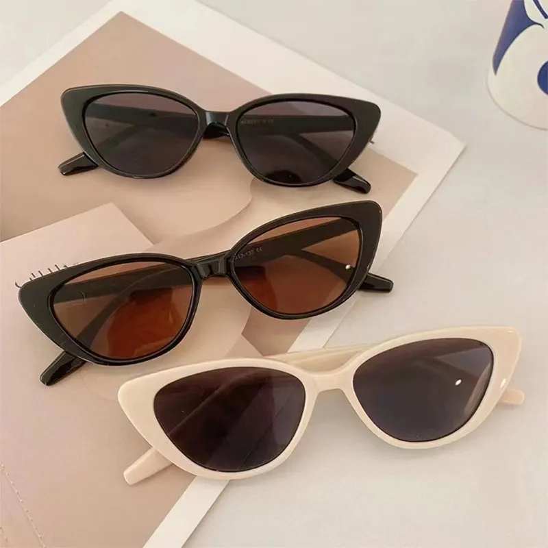 

Vintage Small Frame Cat's Eye Sunglasses Women Brand Designer Tea Colour Sun Glasses Men's Travel Eyewear UV400 Oculos De Sol