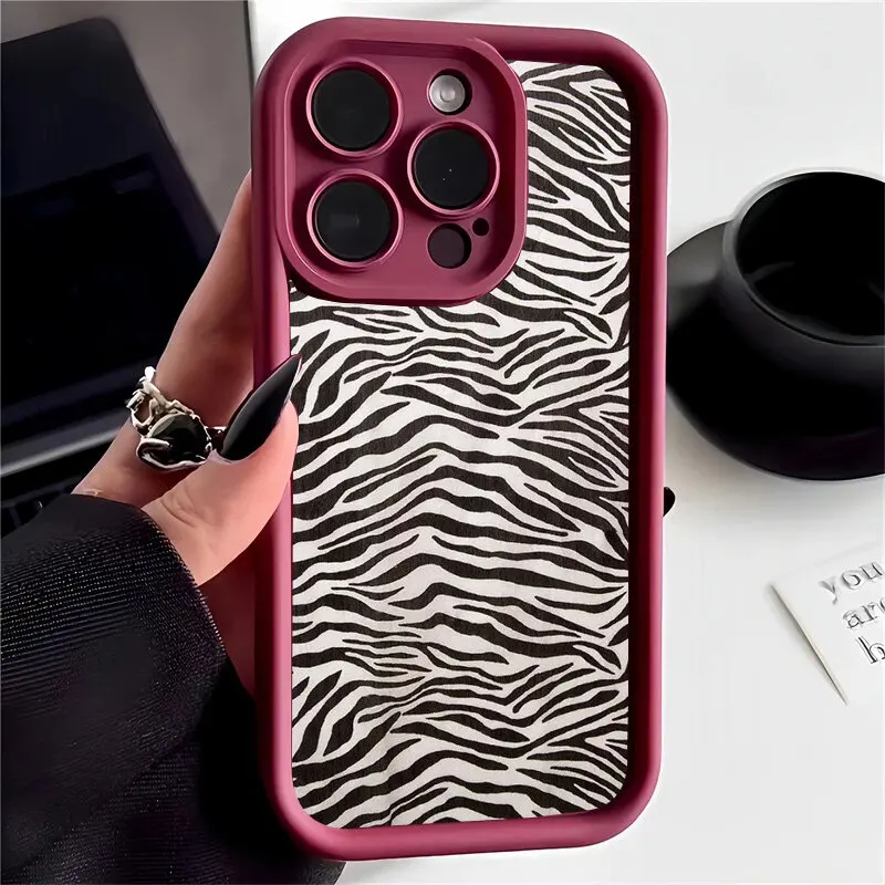 Retro Black Leopard Zebra Print Phone Case - Trendy Soft Cover