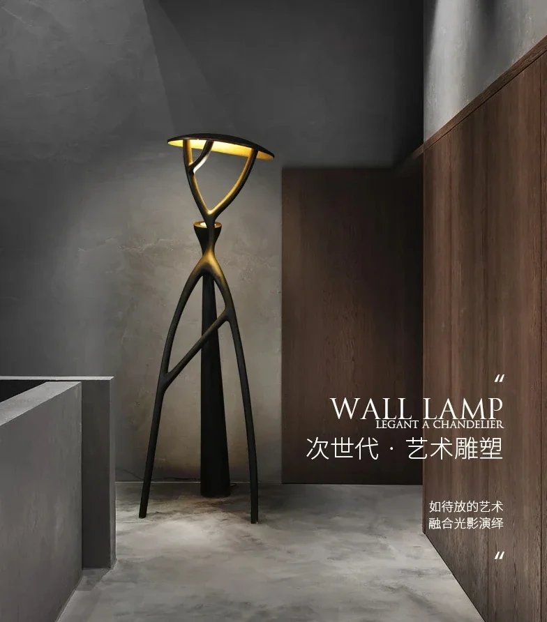 

Скандинавская поздно-современная искусственная скульптура, Напольная Лампа из смолы, лампа для гостиной, роскошная декоративная лампа для выставочного зала