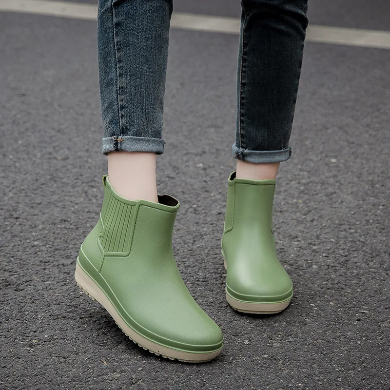 New Women's Rain Boots Non-Slip Women's Rain Boots Fashion Short Plus Velvet Warm Girl Water Shoes Rain Boots Rubber Boots 36-41