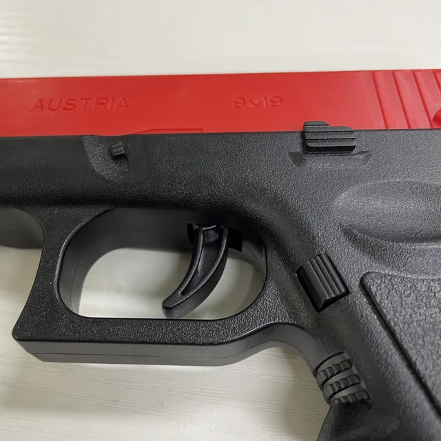 G17 Continuous Shell Throwing Desert Eagle Children's Model Toy Gun Boys' Handgun Empty Compartment Hanging 6-8mm Bullets 3