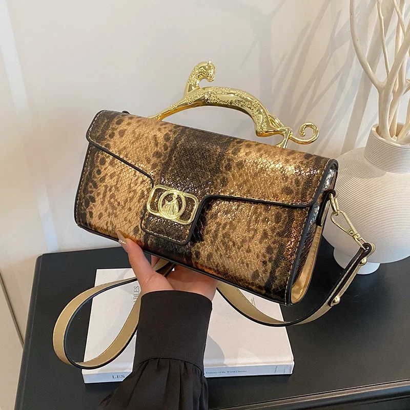 PlatiNum Shoulder Bag Detail