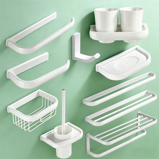 ชุดอุปกรณ์ห้องน้ำสีขาว ชั้นวางผ้าขนหนูคู่ ที่วางสบู่ ที่วางแปรงขัดห้องน้ำ ที่แขวนกระดาษชำระ ที่แขวนเสื้อคลุมอาบน้ำ อุปกรณ์ห้องน้ำ 1