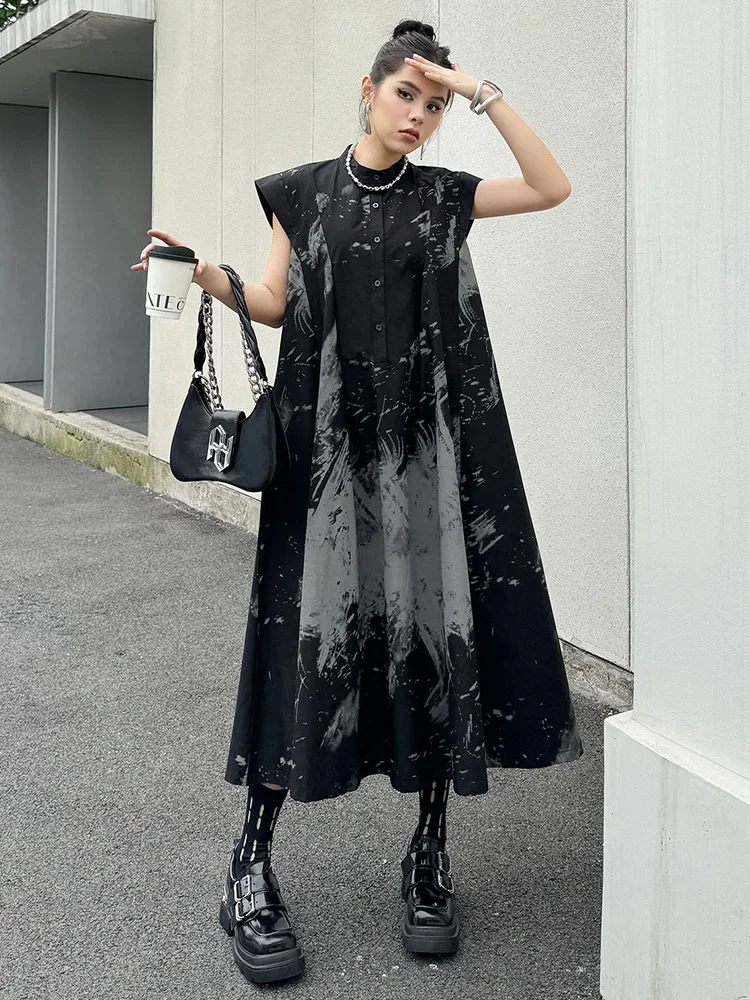 [EAM] Women Black Pattern Printed Big Size Midi Shirt Dress New Stand Collar Sleeveless Fashion Tide Spring Summer 2026 1DH5837