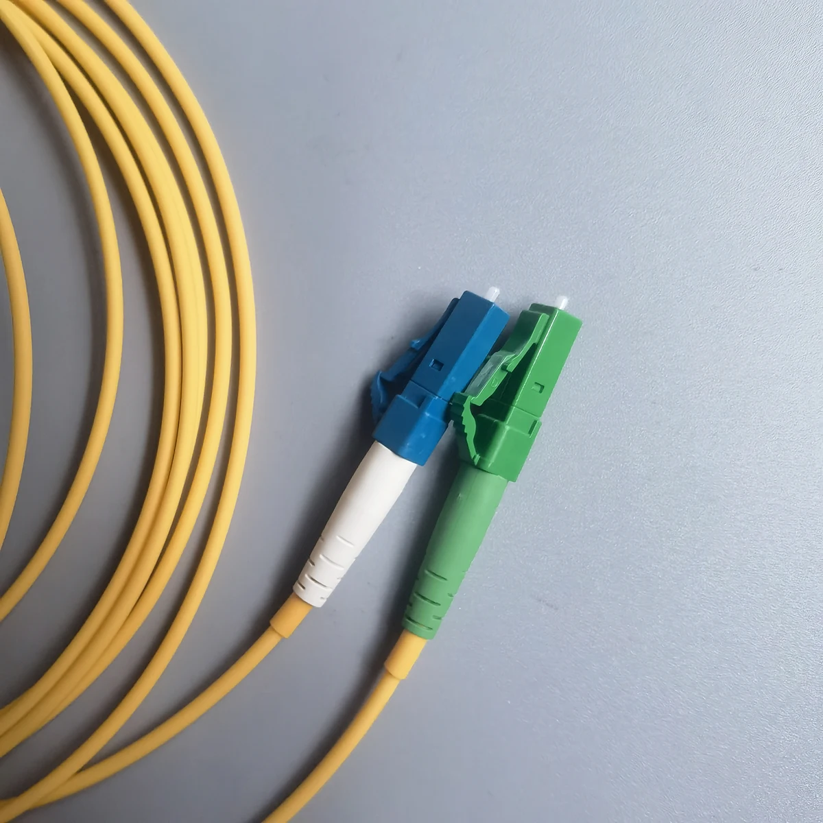 Cable Fibra Optica Indoor FTTH Single Mode LC/APC To LC/UPC Communication Optical Fiber Diameter 2mm 3M Optical Patch Cable
