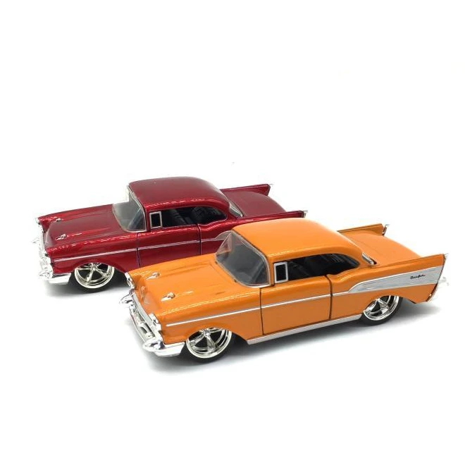 

Модель автомобиля CHEVY BELAIR из металлического сплава в масштабе 1:32, 1957