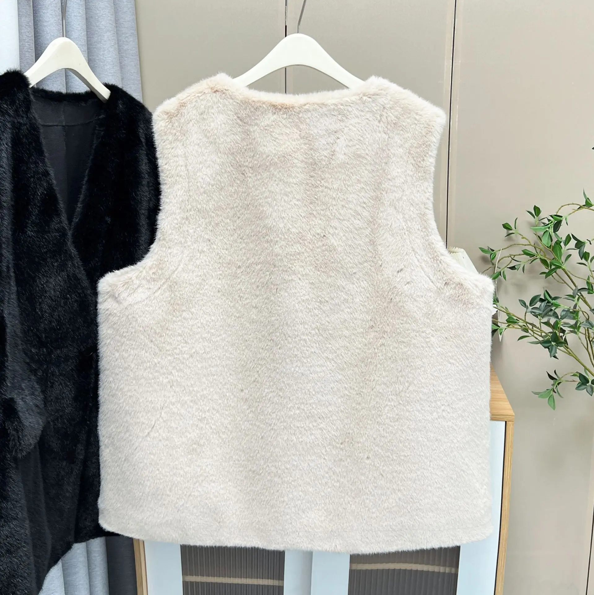 XXXXXXL Fashion Plus Size Women's Faux Fur Vest New Stylish mid-length Winter Warm Sleeveless V-Neck Waistcoat 25016