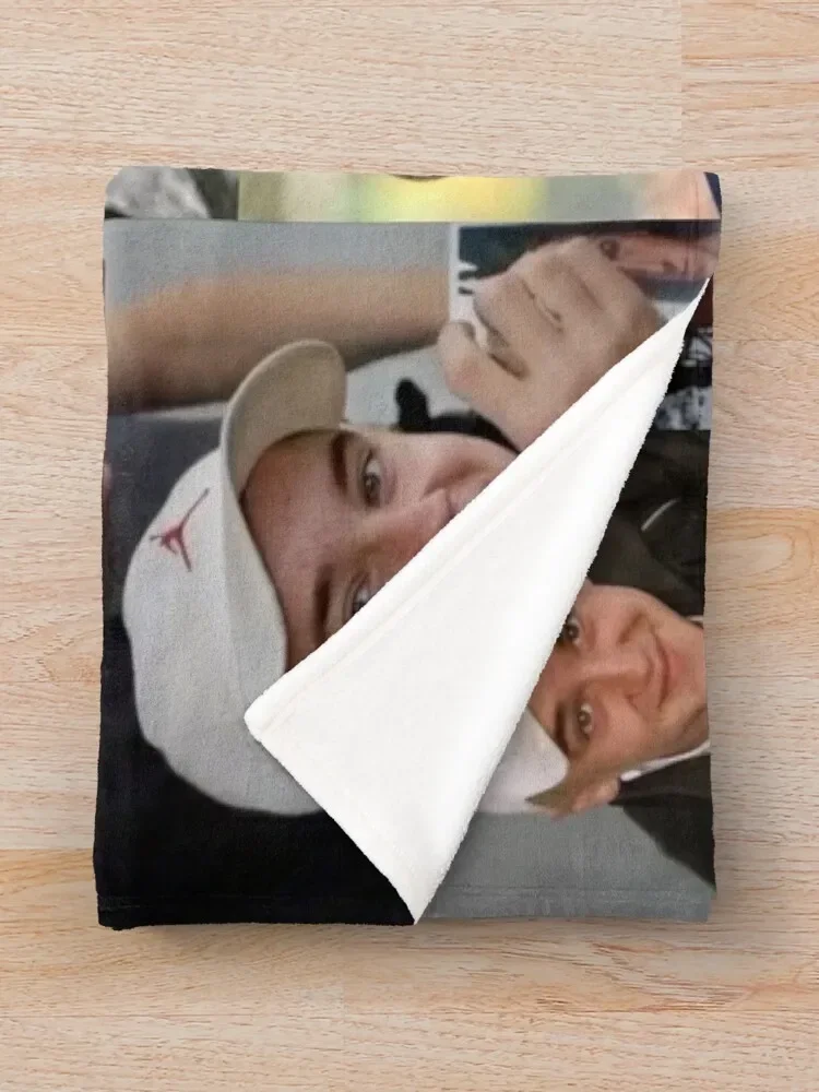 �� ��ư �ݶ��� ������ ���, ������ ��� ħ��, �����̳� ���