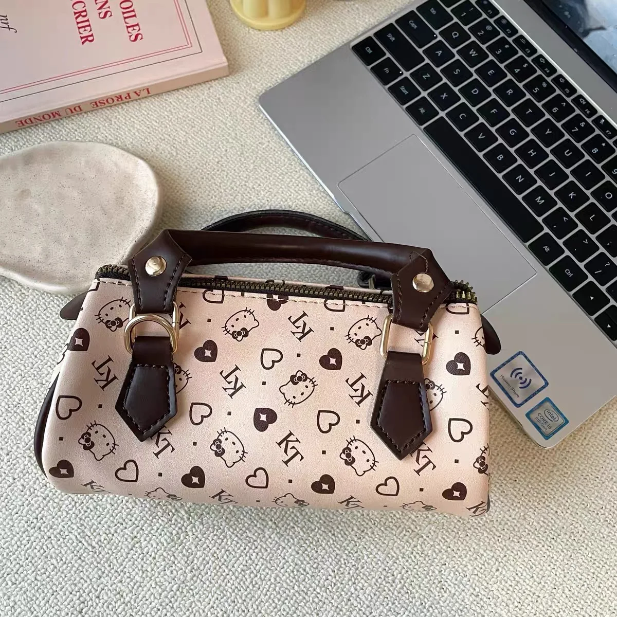 Hello Kitty Bag  New Retro Women Handbag Cartoon Print Cylinder Bag Korean Fashion Girl Fashion Matching Crossbody Pillow Bag