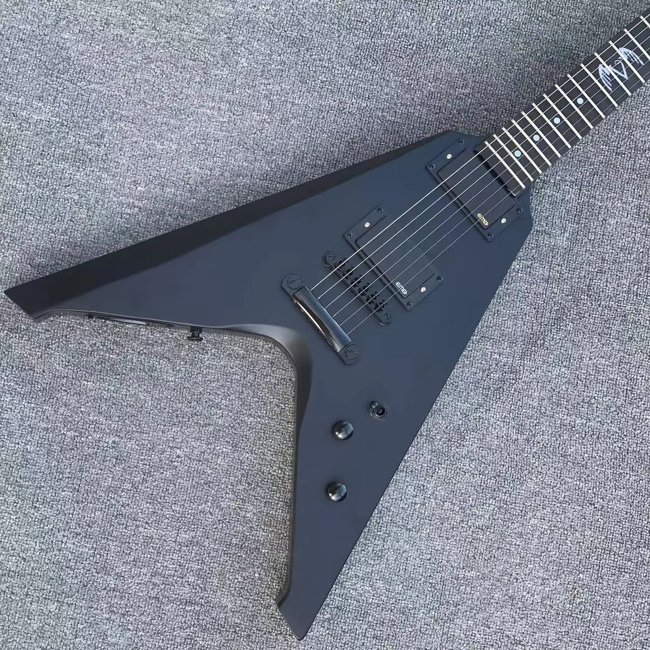 Wholesale Factory Custom High Quality 6 String FLYING V Eectric Guitar