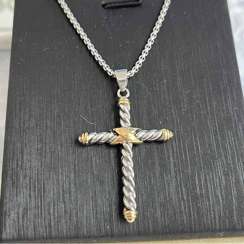 

Retro Hip Hop Men's Cross Pendant Necklace Unisex Box Chain Fashionable Engagement and Wedding Party Jewelry