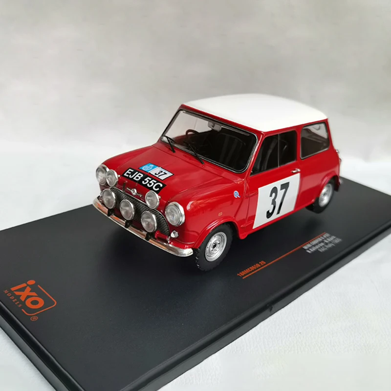 

IXO масштаб 1:18 мини #37 1965 модель автомобиля из сплава литая игрушка коллекционные украшения