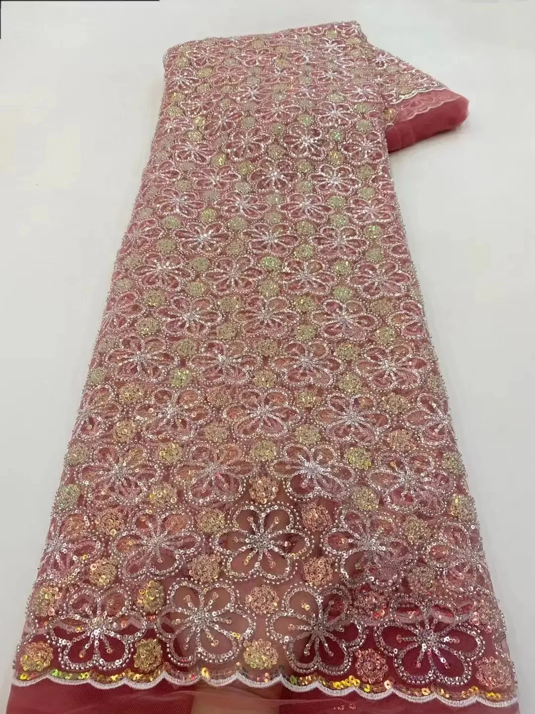 Рисунок 2 - Новинка 2024, африканская кружевная ткань с блестками