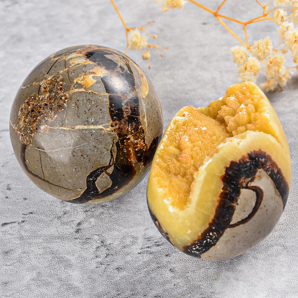 1 piece of 50mm natural geometric egg polished crystal stone for collection. Mineral specimen and healing crystal ornament