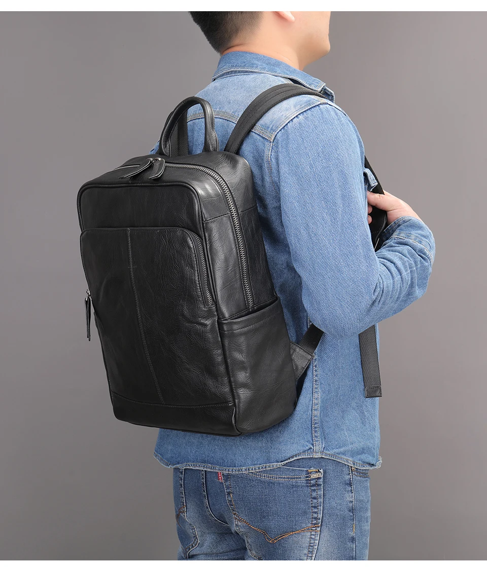 Vista interna da mochila com compartimento para notebook