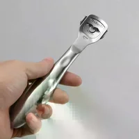 1 ensemble de rasoir à callosités en acier inoxydable avec 10 lames de rechange et une tête de lime supplémentaire pour la pédicure et l'élimination des peaux mortes et des callosités. 4