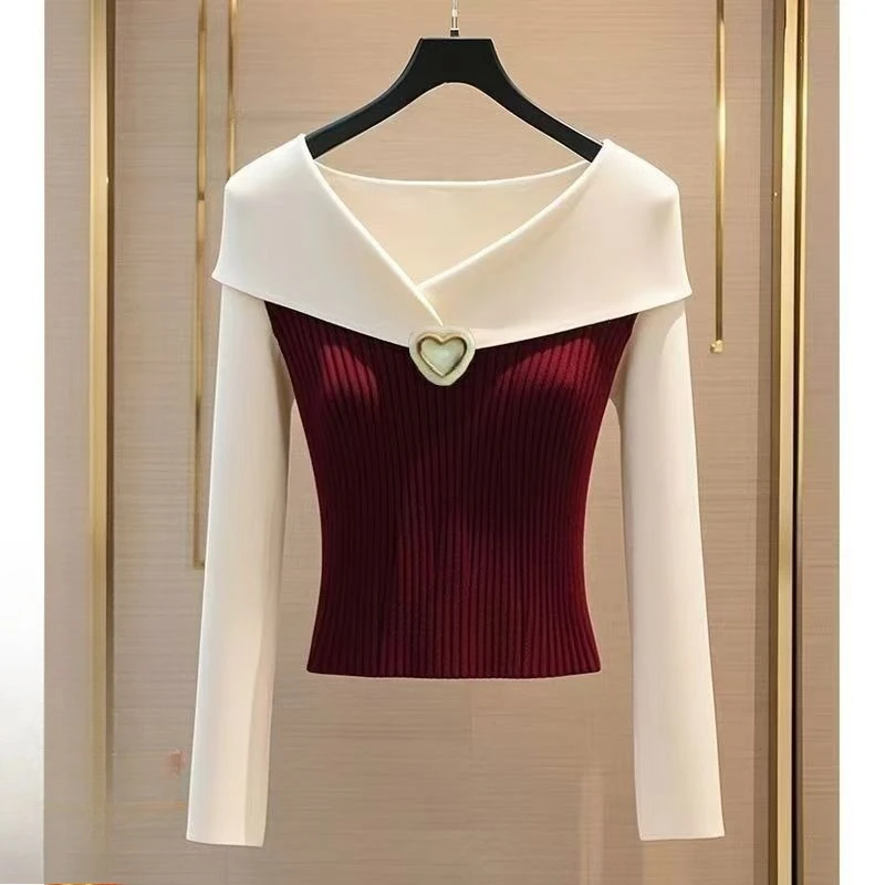 Fashion Autumn and Winter Women's V-neck Button-decorated Long-sleeved Sweater 2025 New Knitwear Elegant Bottoming Shirt