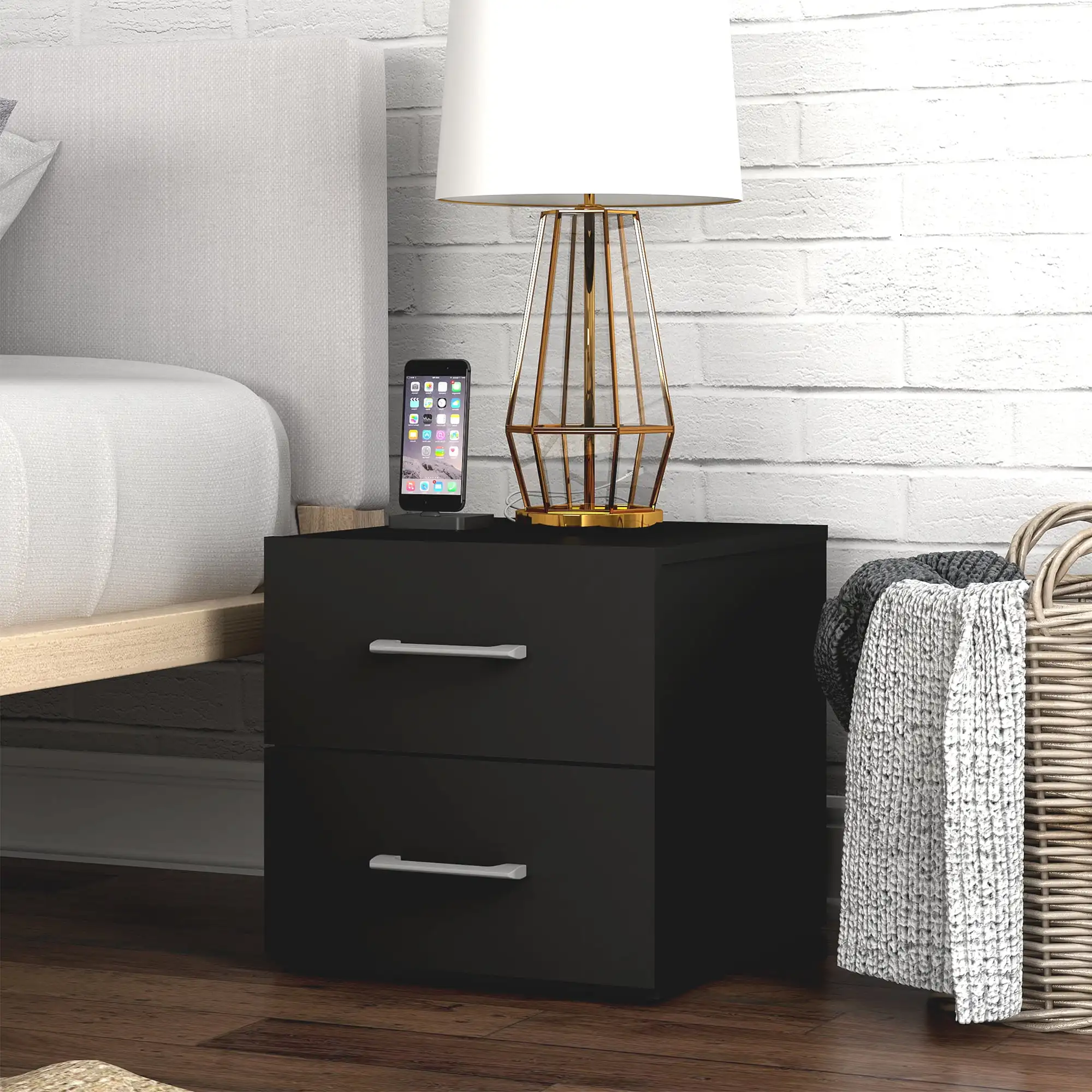 

Низкопрофильная Ночная подставка Lundy с USB Black от Hillsdale
