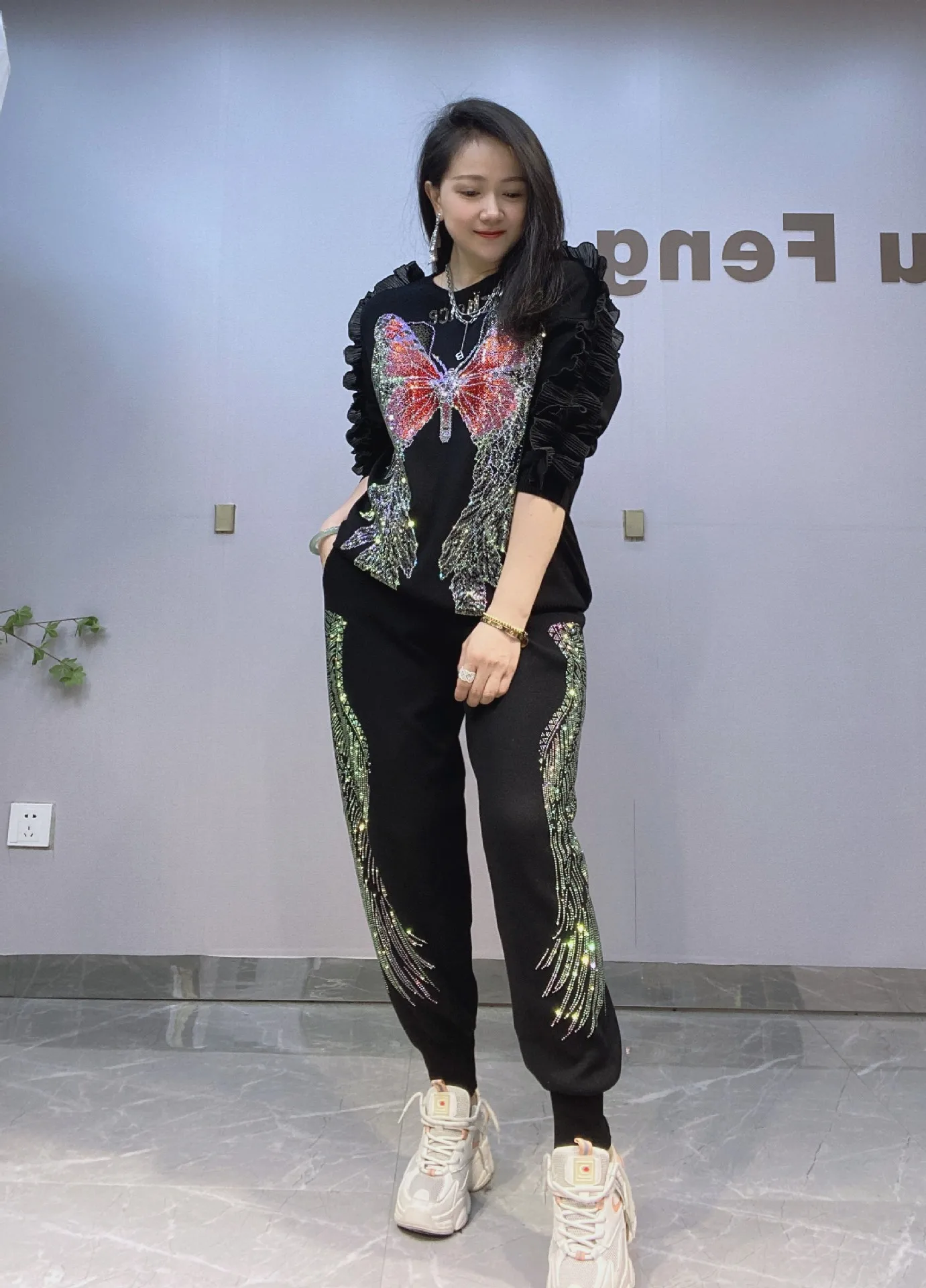 Gitter Rhinestones Knitted Tracksuit For Women Autumn Sports Set Stretchy Casual Hoodies And Trousers Больших размеров женское платье больших размеров с короткими рукавами и поясным ремнем повседневное платье