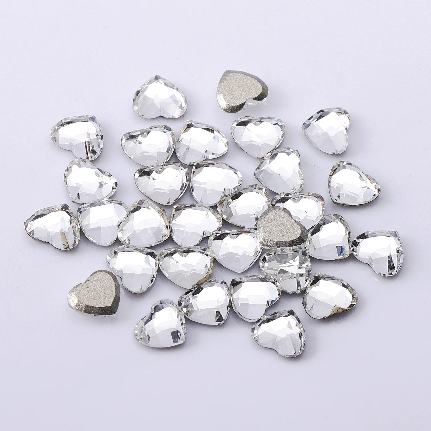 QIIY 하트 모양 50개 3x3mm 유리 라인스톤 플랫백 다이아몬드 젬 3D 글리터 네일 아트 장식 공예 제작