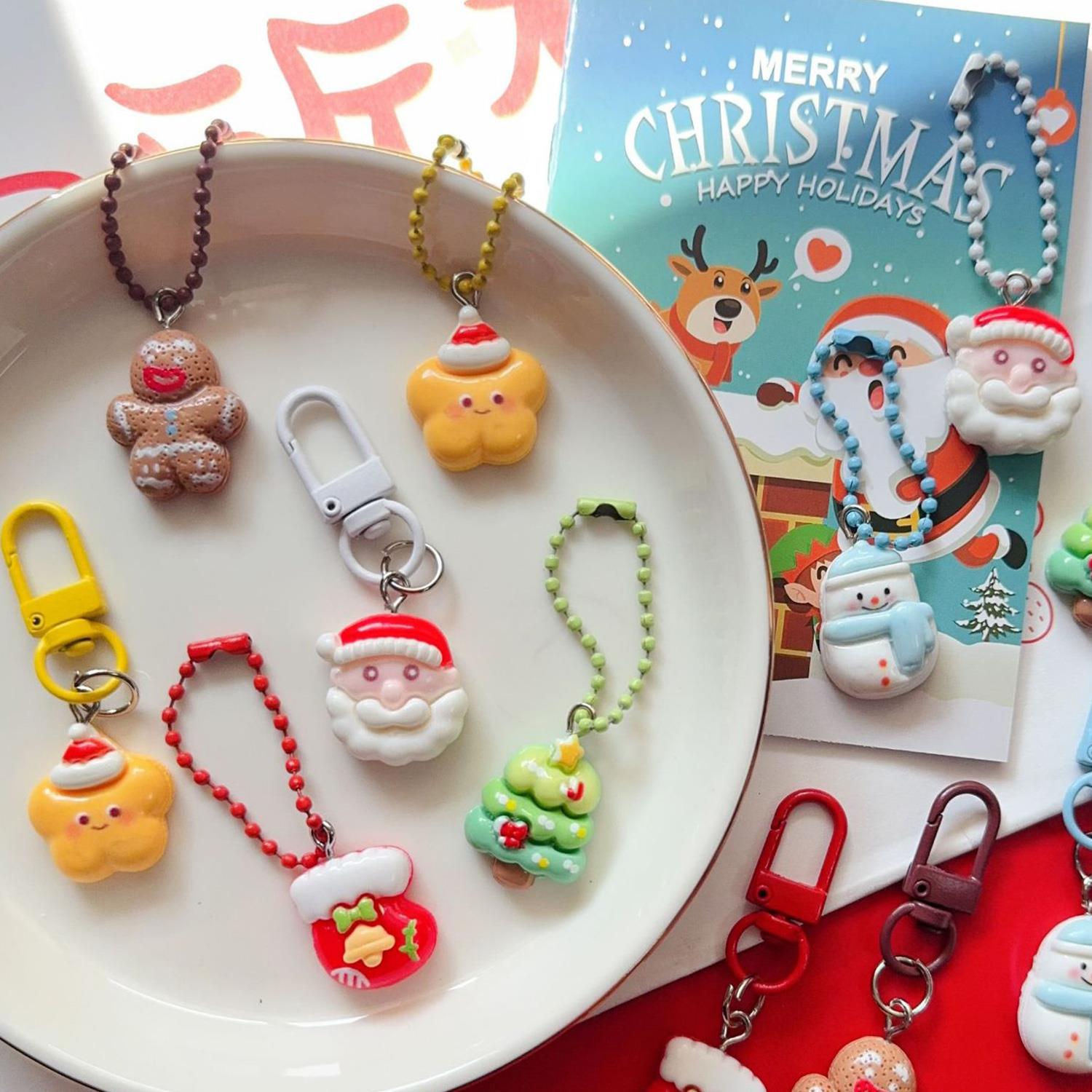 1Pc New Christmas Cartoon Santa Claus Tree Keychains For Women School Bag Pendant Key Chains Jewelry Gift Decoration Accessories