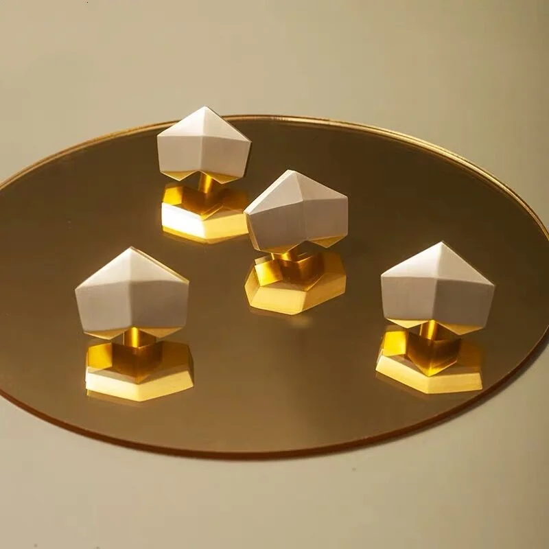 

Metal Brass Heart Furniture Cabinet Drawer Door Pull Knob Kitchen Cupboard Wardrobe High Luxury Hardware House Dresser Handle